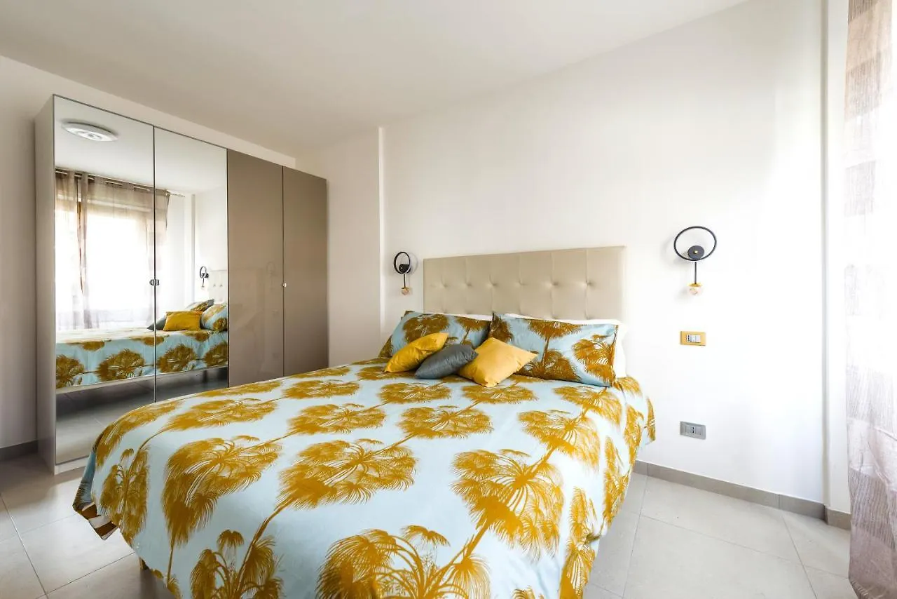 Hostly - Cisanello Suite Apartment - Light And Colors Pisa Italy